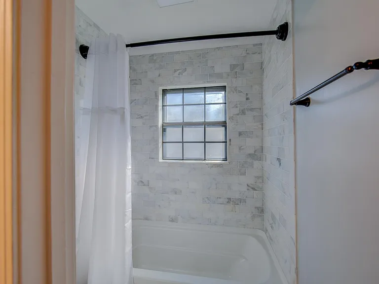 8084 Dogwood Villa Dr — Photo 15