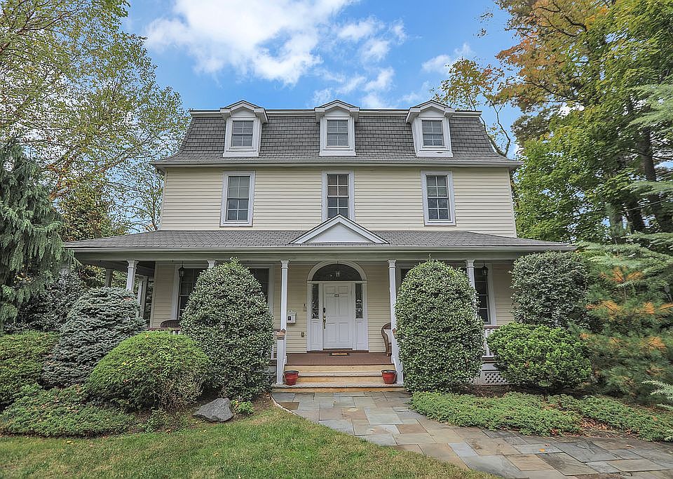 Welcome to 96 Dwight Place.