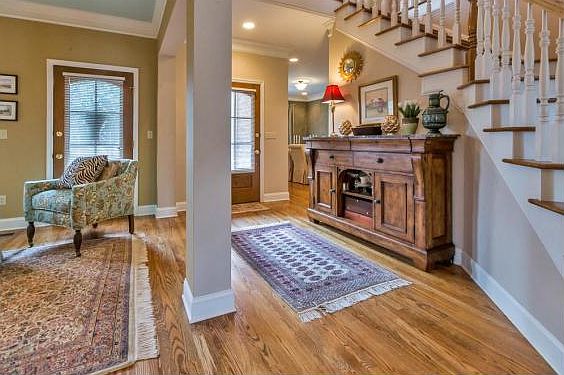 3rd image of 2530 Rivermont Cir