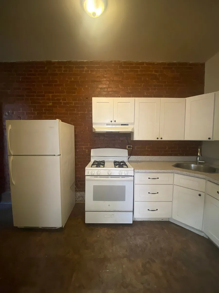 Building Photo - 829 S 49th St #2