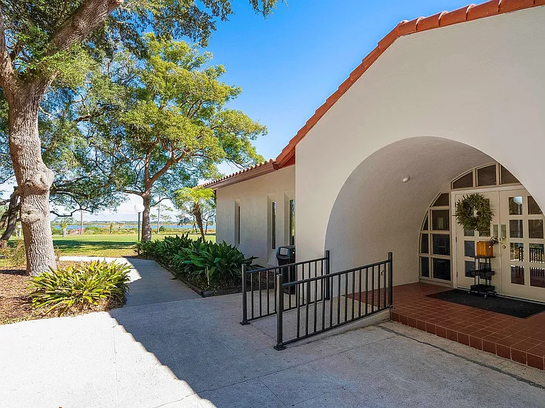 1040 Dorado Dr — Photo 12