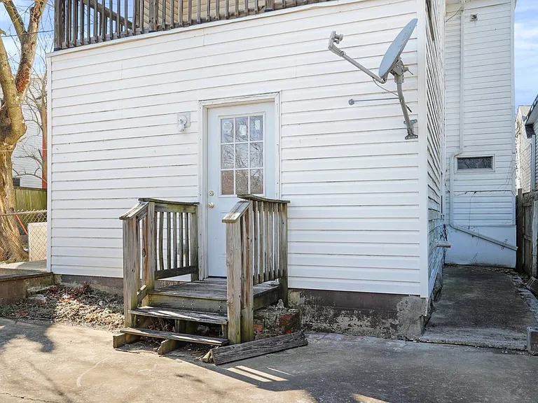 721 2nd St — Photo 38