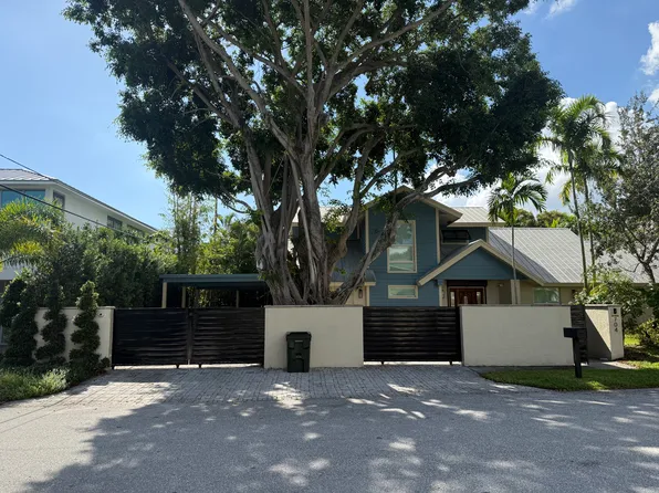 704 NE 1st Ct, Delray Beach, FL 33483