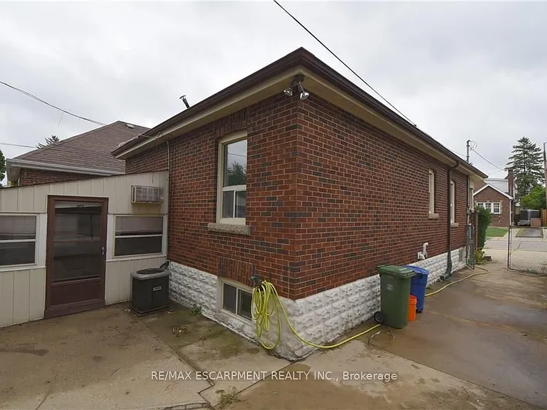 278 Huxley Ave S — Photo 27
