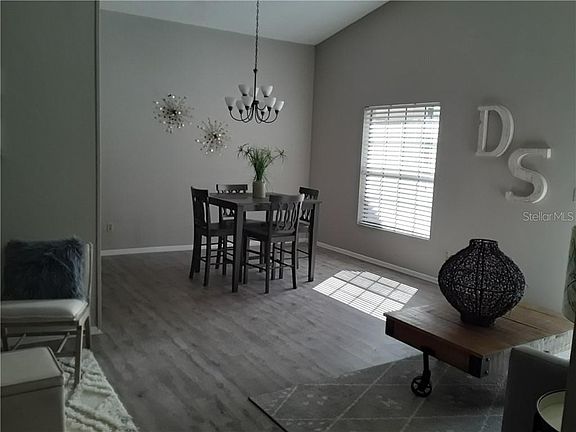 5th image of 3780 Lake Shore Dr