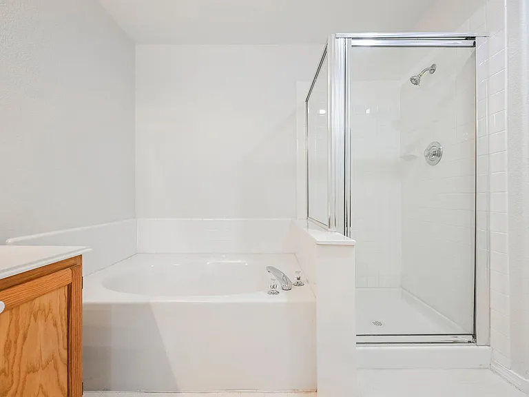 2925 Wigwam Pkwy #124 — Photo 35