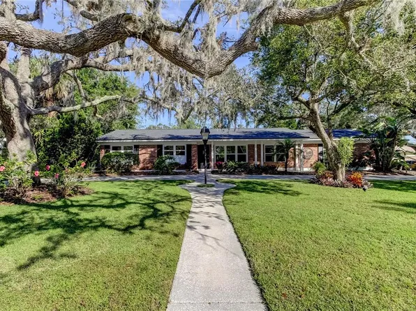 438 S Riverhills Dr, Temple Terrace, FL 33617