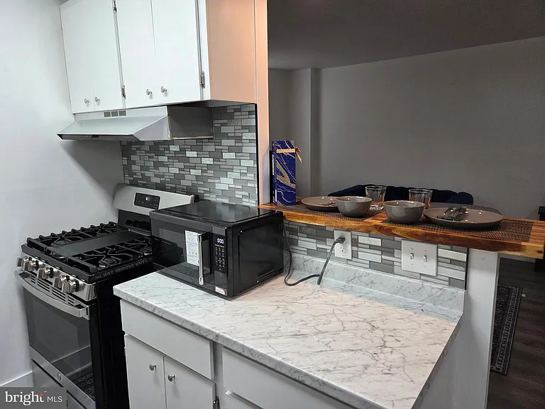 2201 L St NW #612 — Photo 9