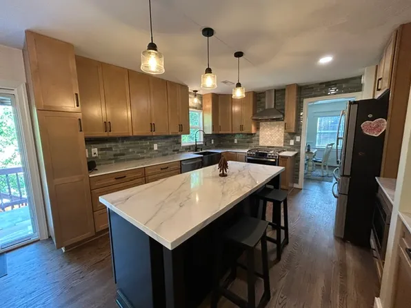 104 Chaucer Rd, Charlottesville, VA 22901