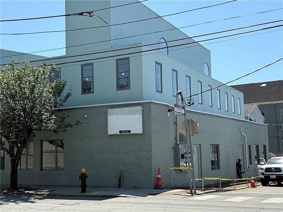 1st image of 536 Smith St #202