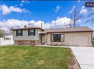 1445 Timberline Dr, Bettendorf, IA 52722