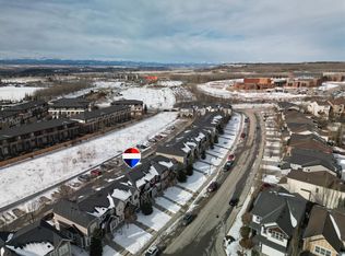 93 N Aspen Hills Dr SW, Calgary, AB T3H 0P8