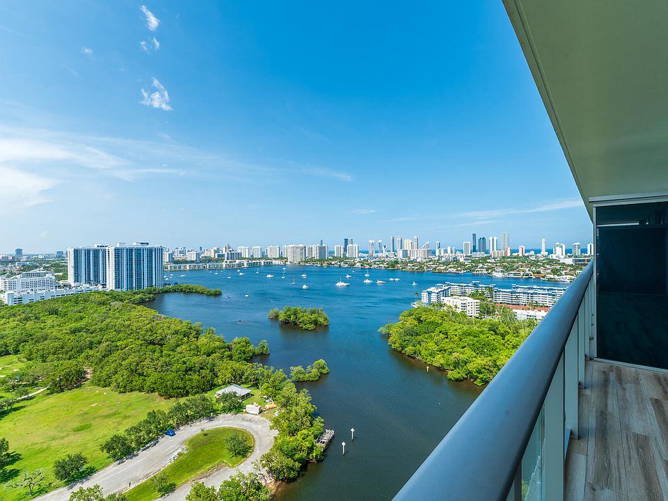1st image of 16385 Biscayne Blvd #2502