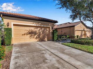 347 Bluewater Falls Ct, Apollo Beach, FL 33572