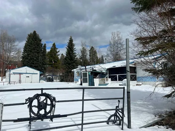 5010 W 49th Ave, Yellowhead County, AB T7E 3W9