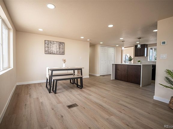 5th image of 15200 Casler Avenue