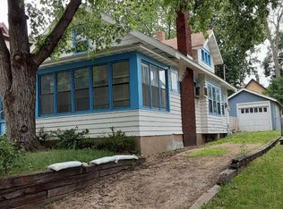 726 4th St E, Saint Paul, MN 55106