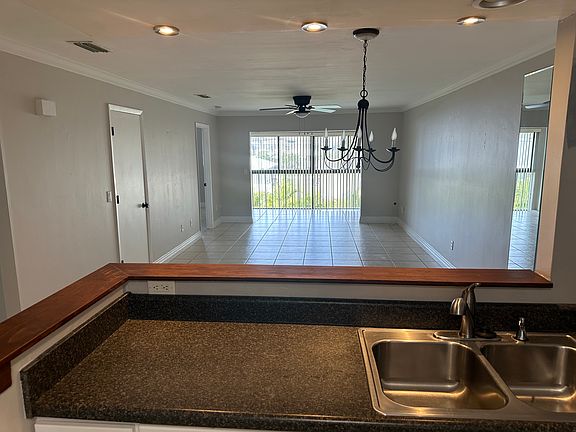 5th image of 1507 Cape Coral Pkwy W APT 8