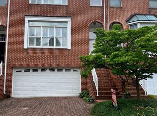 8103 Madrillon Ct, Vienna, VA 22182