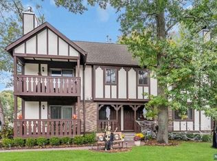 1811 Faulkner Ct, Mahwah, NJ 07430