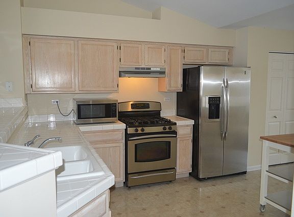 3rd image of 216 Sierra Pass Dr #5-4