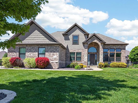 2nd image of 8 Flint Ct