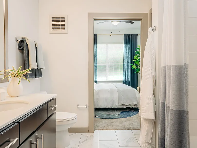 Lakeshore Pearl — Photo 17