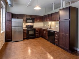 La Pompadour Apartments