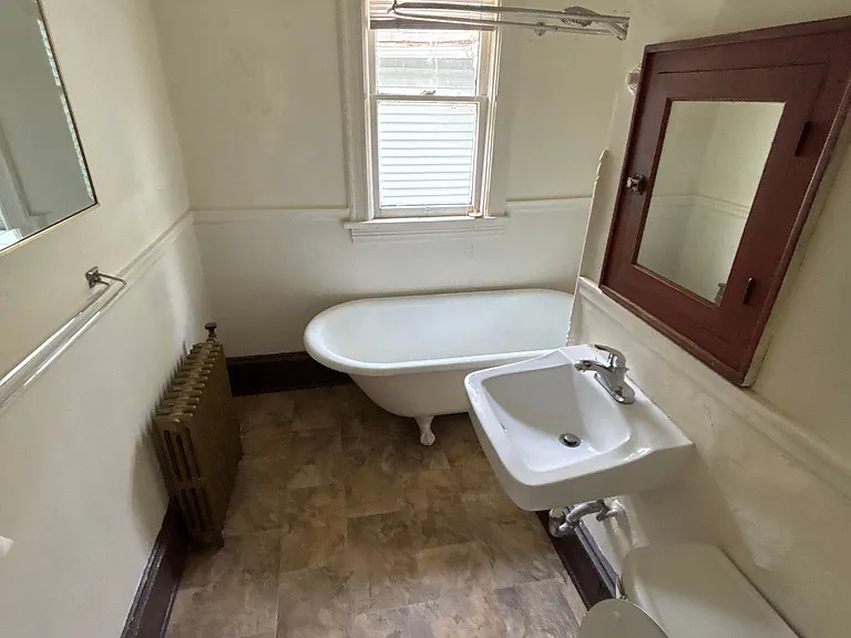 524 8th Ave NE #2 — Photo 6