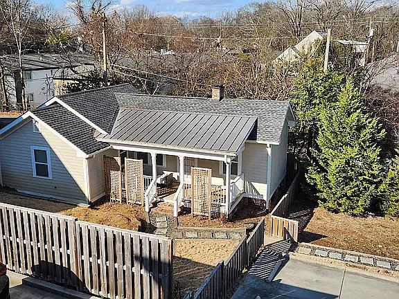 1st image of 1016 Saint Charles Ave NE