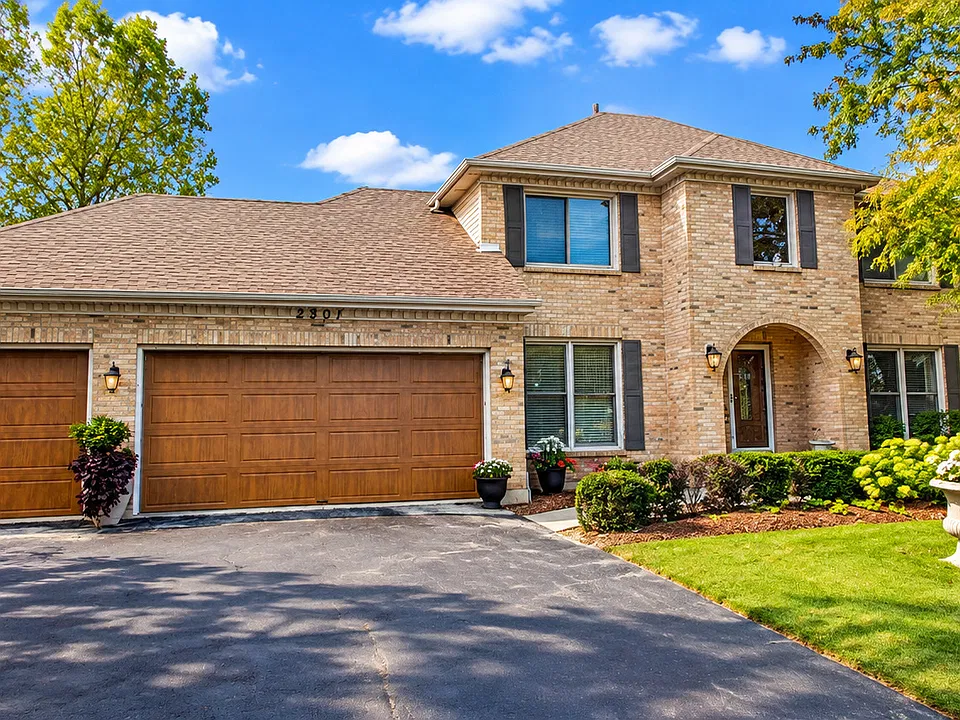 2301 Pebble Beach Dr