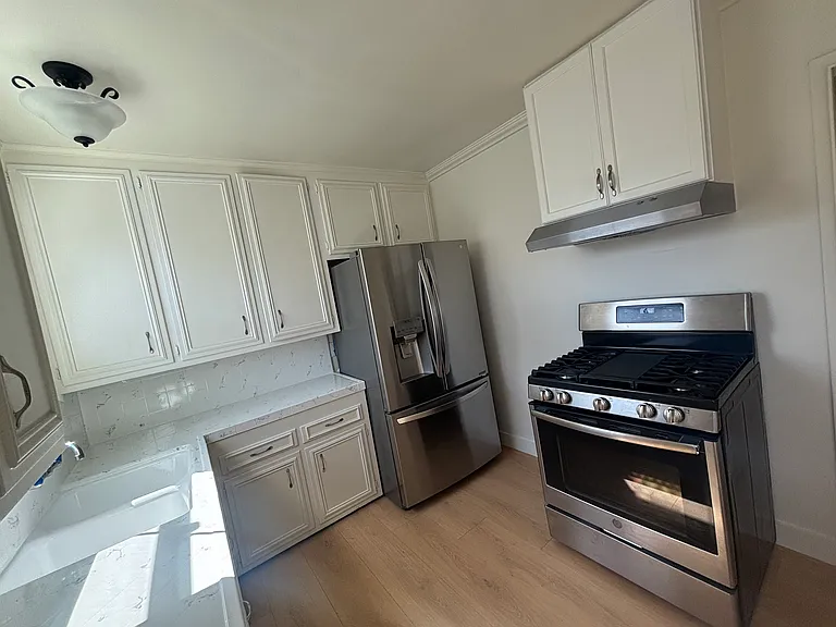 1021 1/2 S Glenoaks Blvd #1021-1/2 — Photo 15