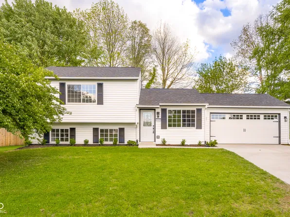 2593 W Chaucer Dr, Columbus, IN 47201