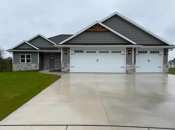 3811 Cooper Ct, Green Bay, WI 54313
