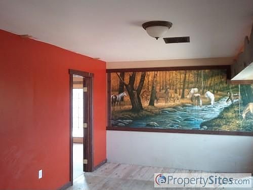 5th image of 819 E Wild Field Dr