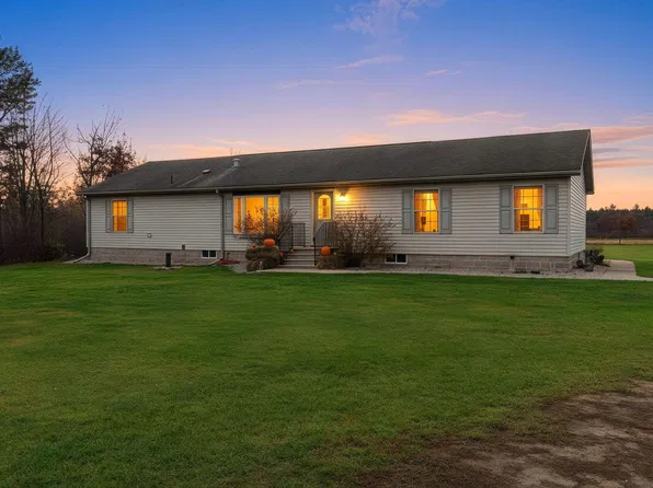 W9041 Airport Rd, Crivitz, WI 54114