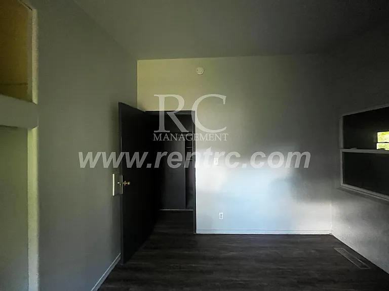 413 N Beard St #N — Photo 13