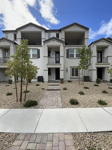490 Anthurium Pl Photo 1