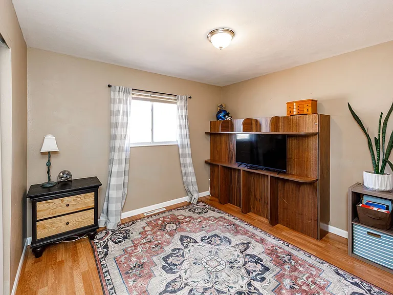 623 Catalina Dr — Photo 17