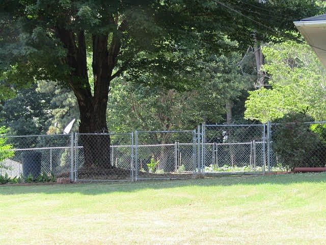 2nd image of 110 Robin Hood Rd
