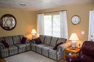 3rd image of 3650 Belle Ave NE