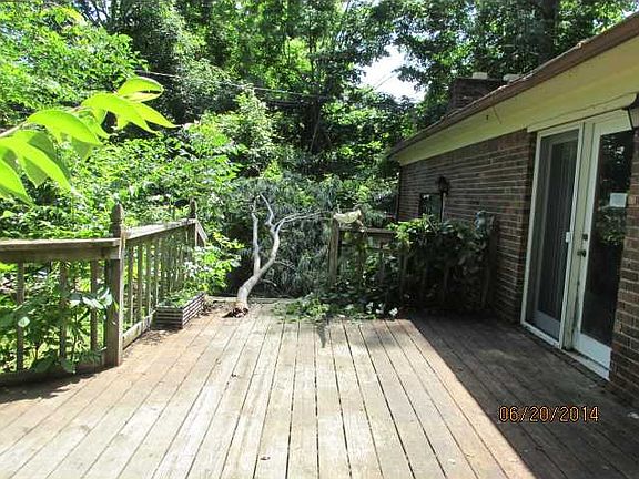 2nd image of 420 Woodhill Dr