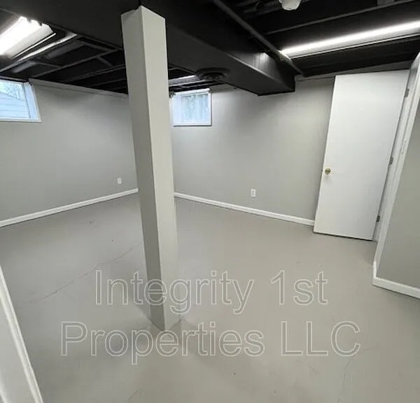 6305 N Highland Ave — Photo 12