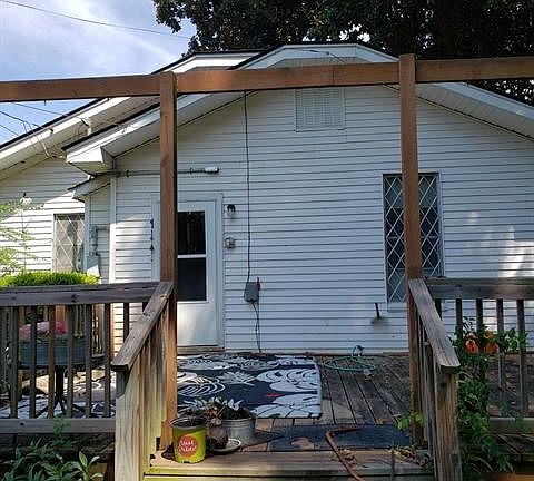 3rd image of 1212 Traffic St