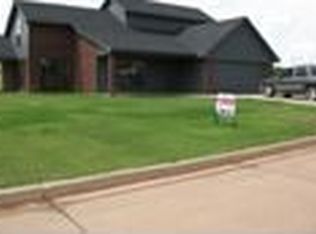 309 SE 40th St, Lawton, OK 73501
