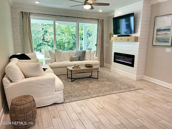 5th image of 470 VISTA LAKE Circle