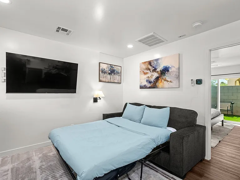 1242 E Pierce St #1 — Photo 9