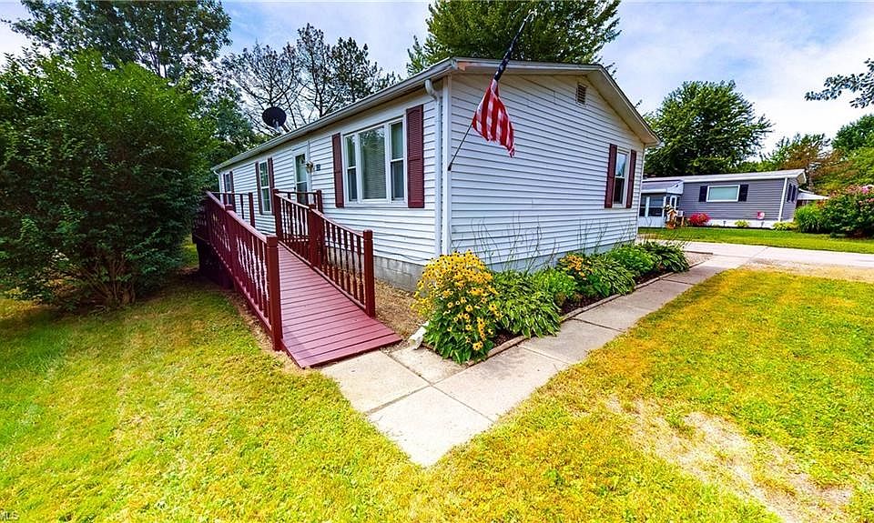 1st image of 139 Eastlake Ct