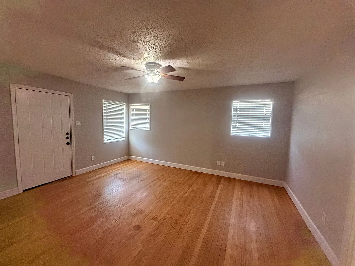 3712 26th — Photo 2