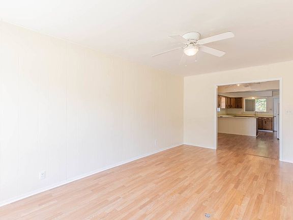 5th image of 825 W Winnipeg Ave